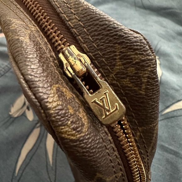 Authentic Vintage Monogram Pouch Louis Vuitton Toiletry 23 - Picture 2 of 14